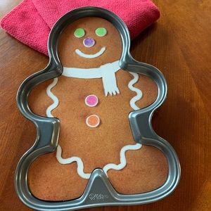 Wilton gingerbread cookie pan. Non stick.